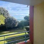 Pieds Dans Eau Апартаменты Йер