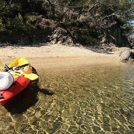Апартаменты Pieds Dans Eau *